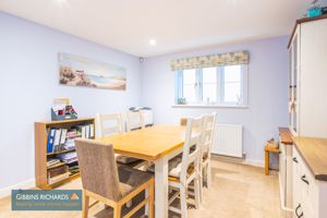 Dining Room- click for photo gallery